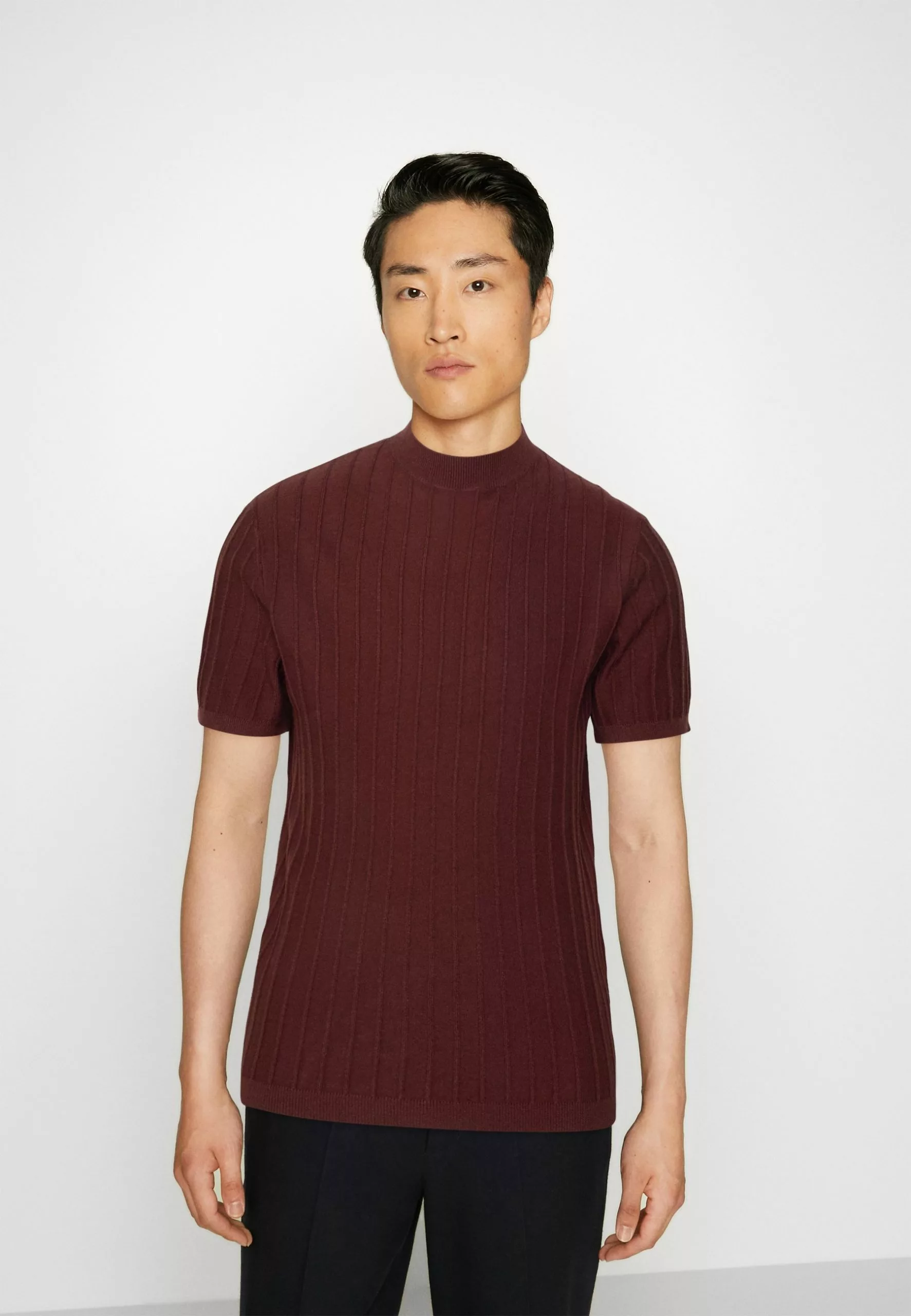 Pier One T-Shirts Med Print - Brown